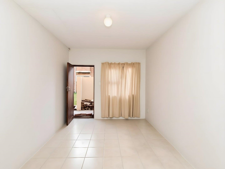 4 Bedroom Property for Sale in Perlemoenbaai Western Cape